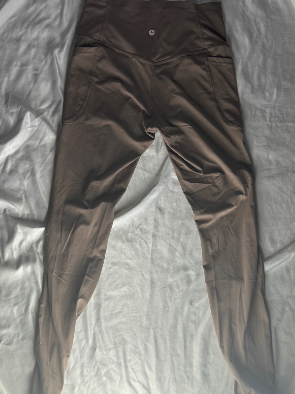 HALARA High-Waist Leggings in Taupe Brown - Picture 4 of 5